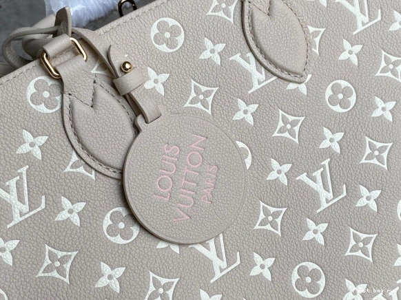 First bag ru MM ONTHEGO LOUIS VUITTON 0813